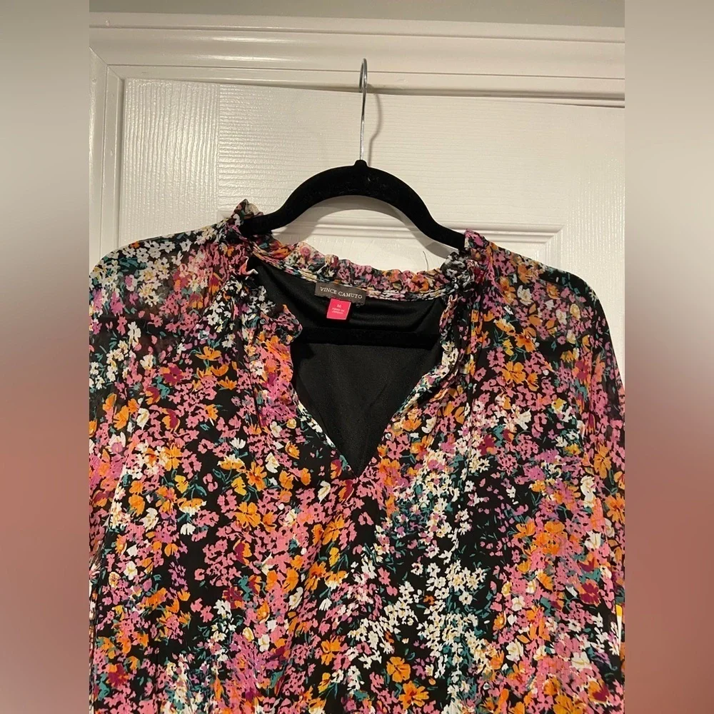 NWT Vince Camuto Size M Black Floral Ruffle Flowy Long Sleeve Sheer Mini Dress